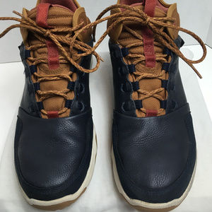 Teva Men's Size 11 Waterproof Hiking Boot